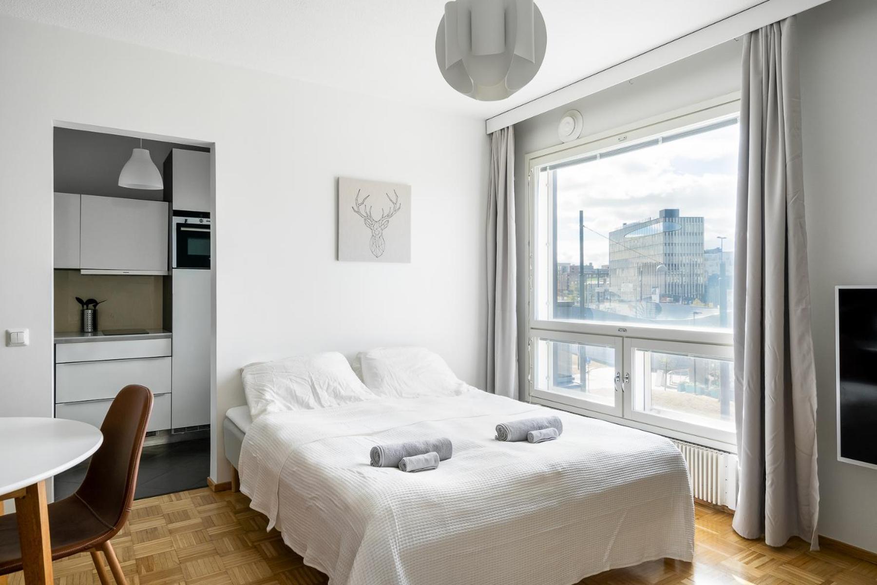 Sea View Studio, Tram Nearby, Netflix, Kamppi Apartment *